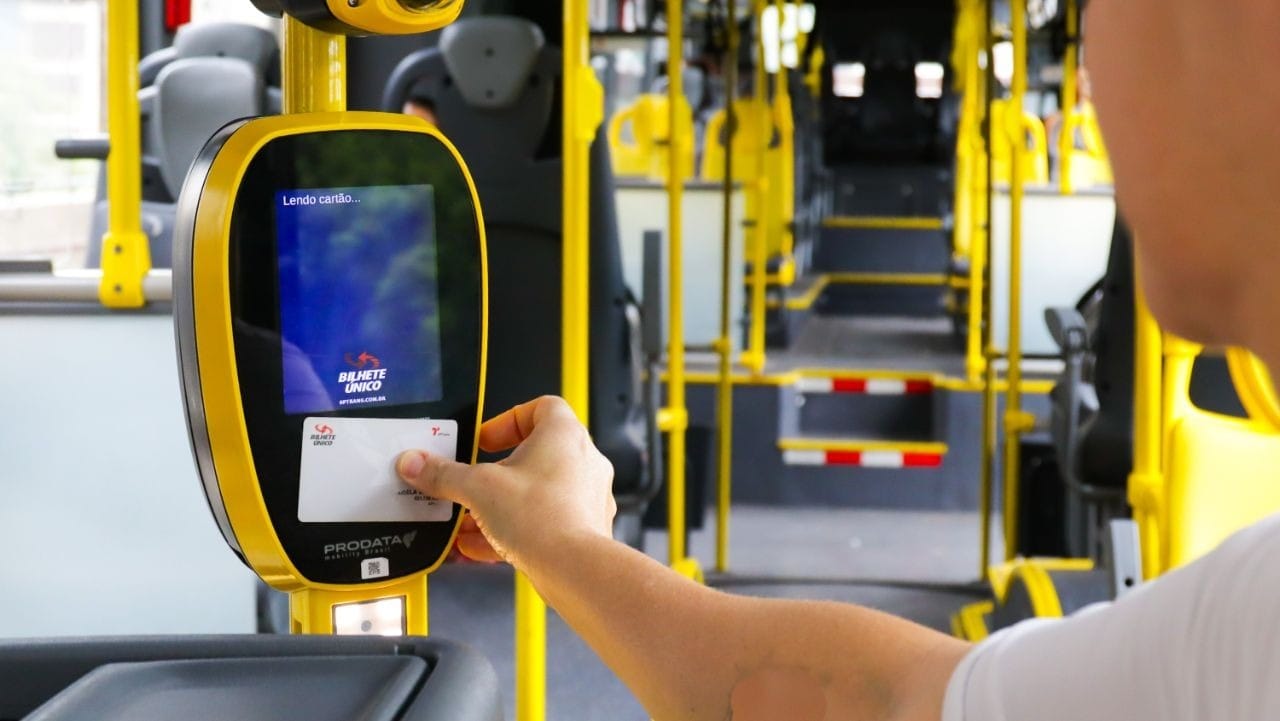 De R$ 0,50 a R$ 5,30: tarifa de ônibus em SP sobe 900% desde o Plano Real