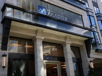 Banco Master: influenciadores teriam recebido propostas para criticar o BC