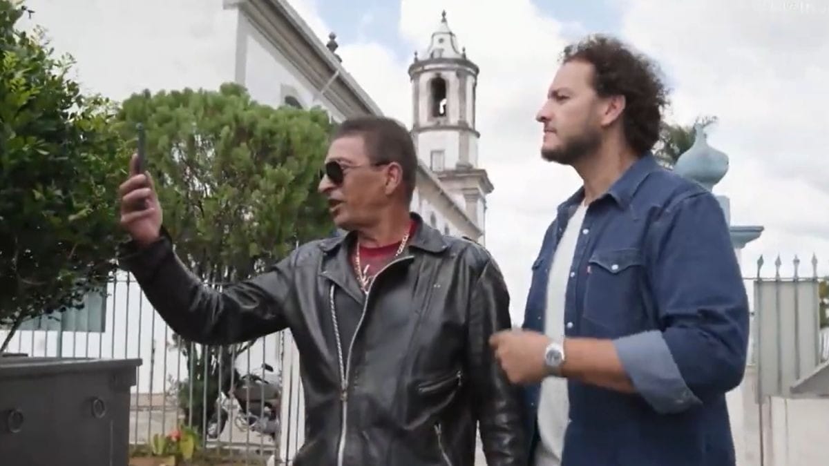 Coveiro influencer? Conheça o homem que transforma tabu em humor