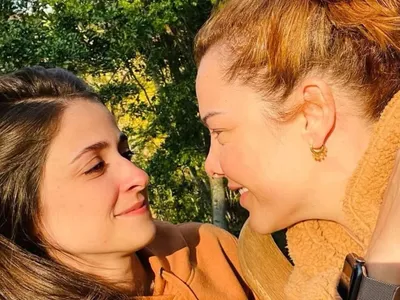 Fernanda Souza elogia relação com Eduarda Porto: 'Fazer amor e ser felizes'