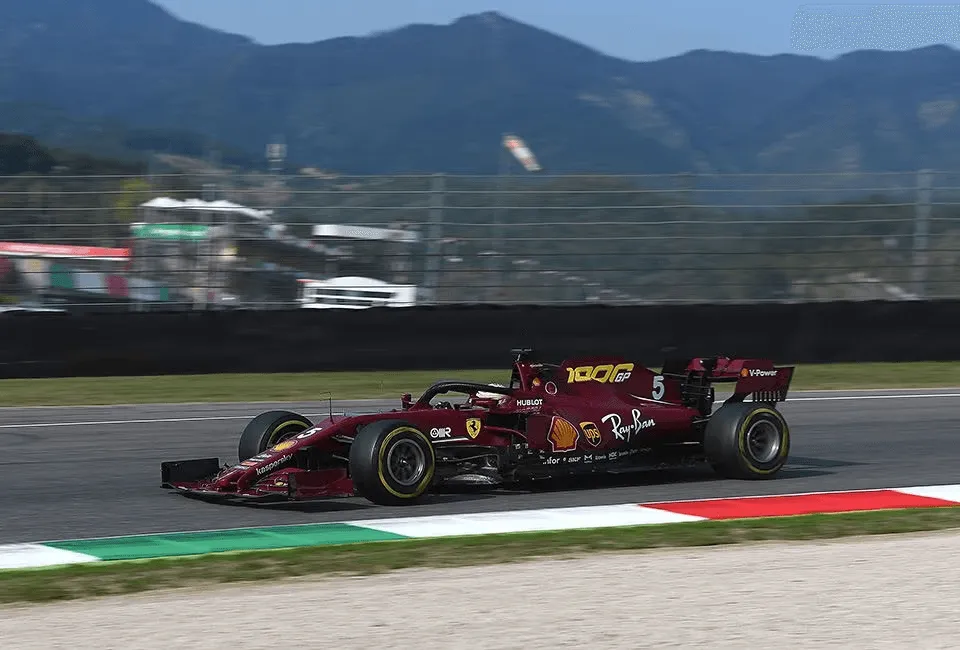 Ferrari comemora 1000 GPs no Grande Prêmio da Toscana