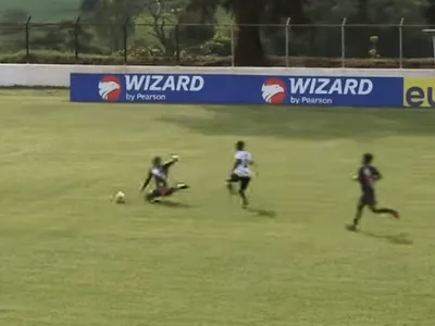 Copinha: Gol do Santa Cruz é anulado após jogador da Tuna cair sozinho