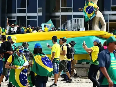 Ato de 3 anos do 8/1: Lula deve vetar projeto de anistia