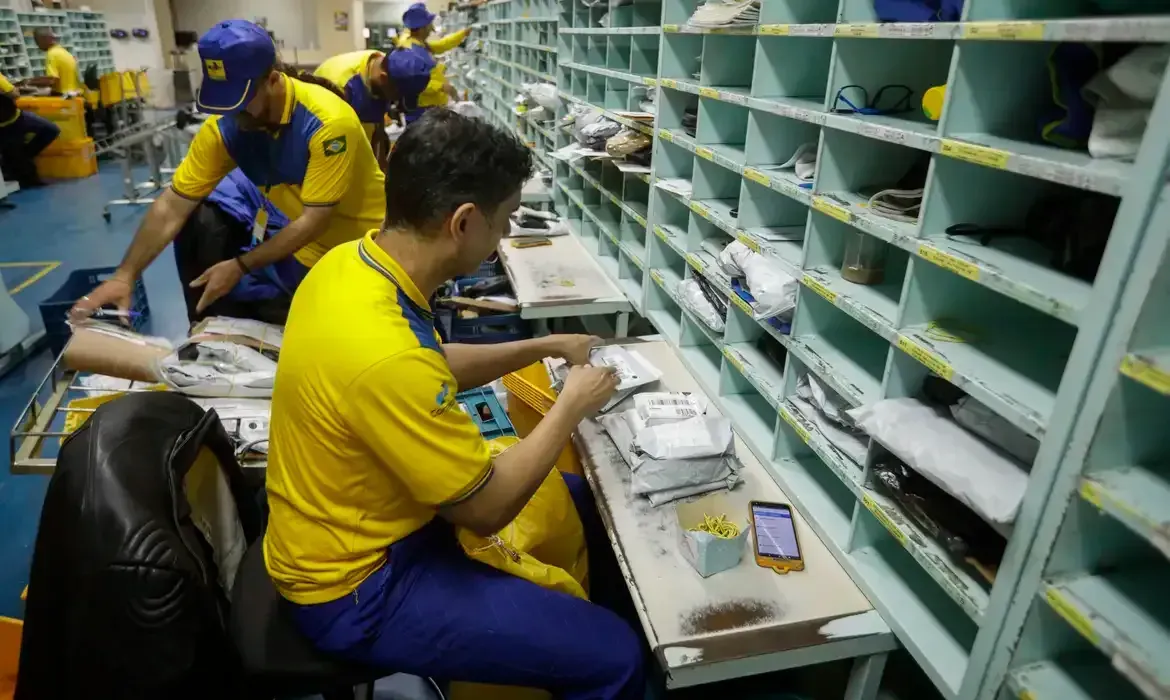 Atrasos nas entregas dos Correios geram reclamações após greve