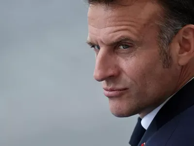 Macron rebate Trump e descarta entrar em operação militar em Ormuz