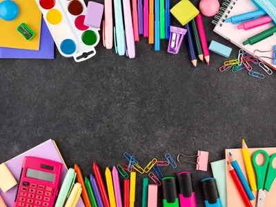 Material escolar lota a 25 de Março e expõe grande variação de preços