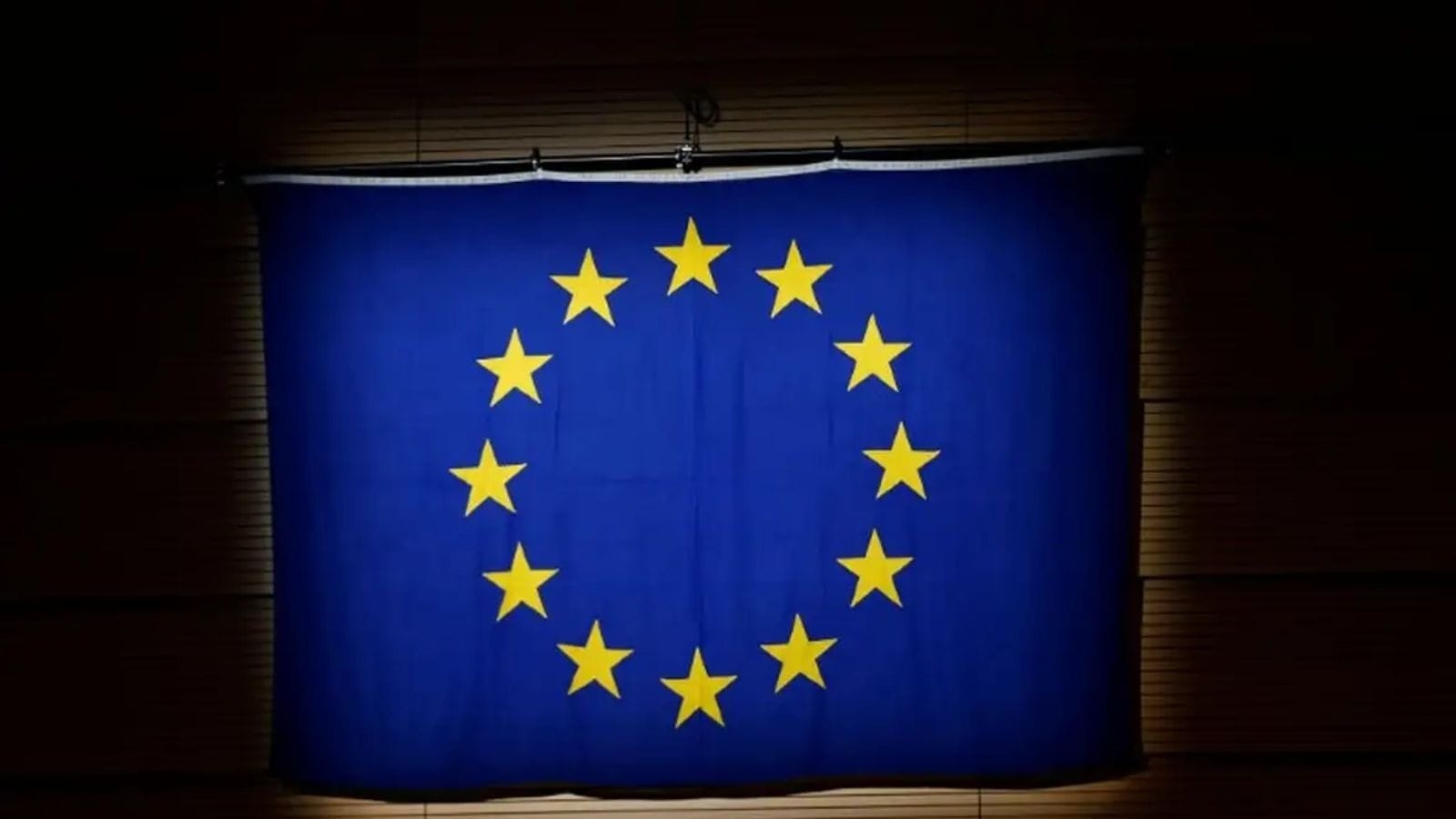 União Europeia aprova novas regras de deportação; entenda