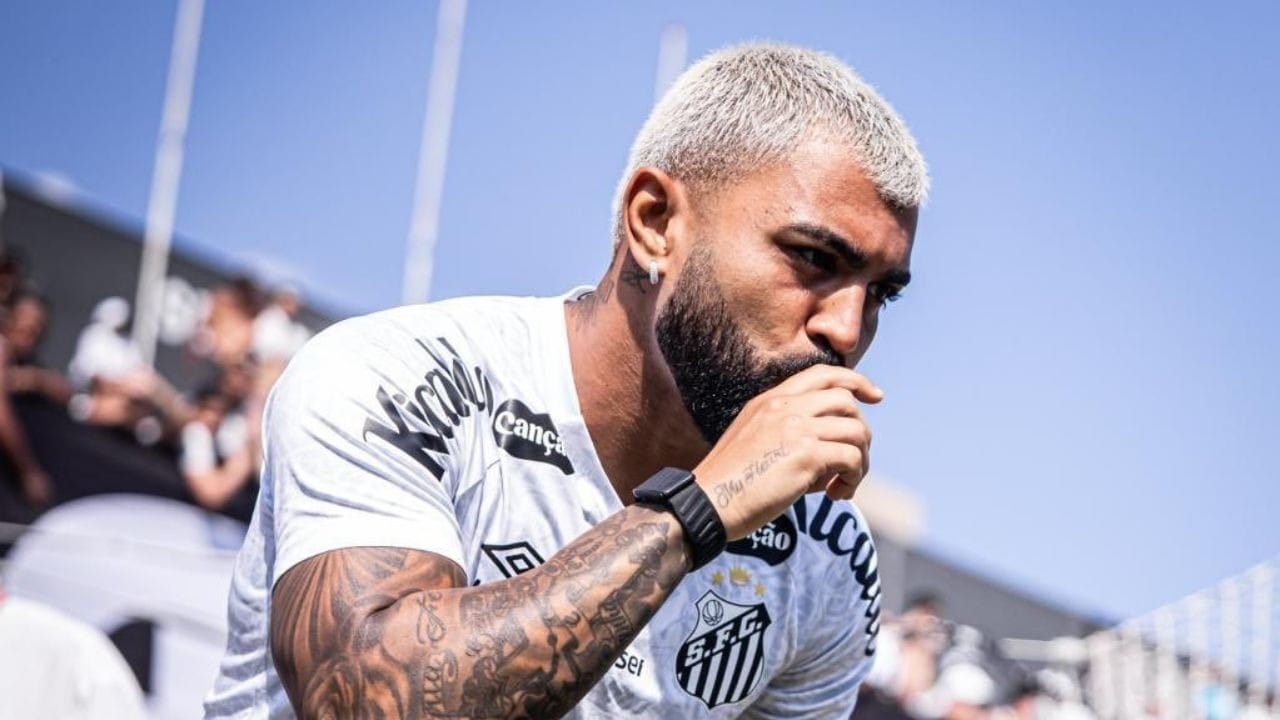 Gabigol celebra reestreia, mas reclama de poucos treinos: "Complicado"