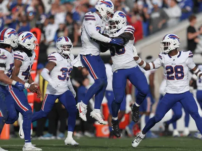 Bills vencem Jaguars fora da casa e avançam nos playoffs da NFL