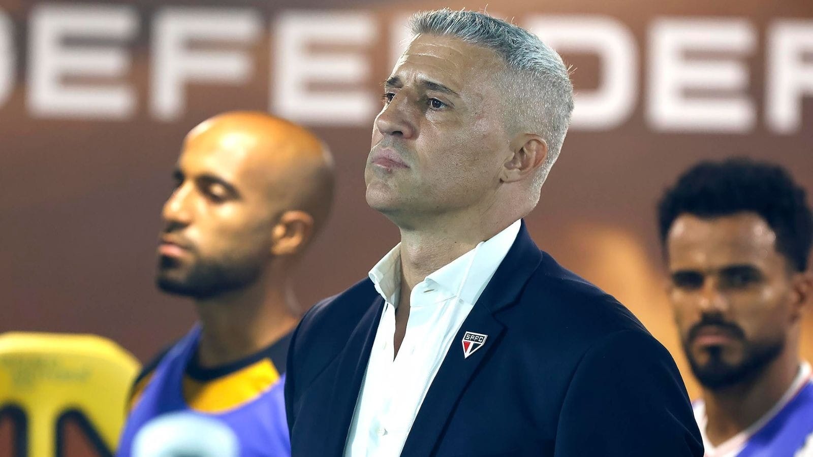 Crespo blinda elenco do São Paulo de crise e pede reforços após derrota