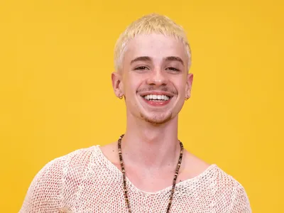 Juliano Floss recebe carro do BBB 26, mas não pode dirigir: "Não tenho CNH"