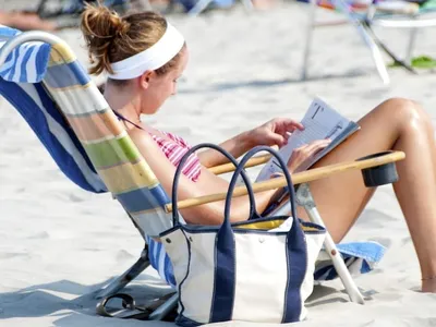 Verão, férias e sol: o risco que aparece décadas depois
