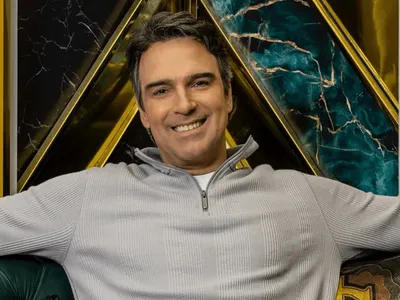 Tadeu Schmidt desabafa sobre exaustão após o fim do BBB 26; veja o vídeo