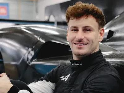Victor Martins acerta com a Alpine para disputar a temporada de 2026 do WEC