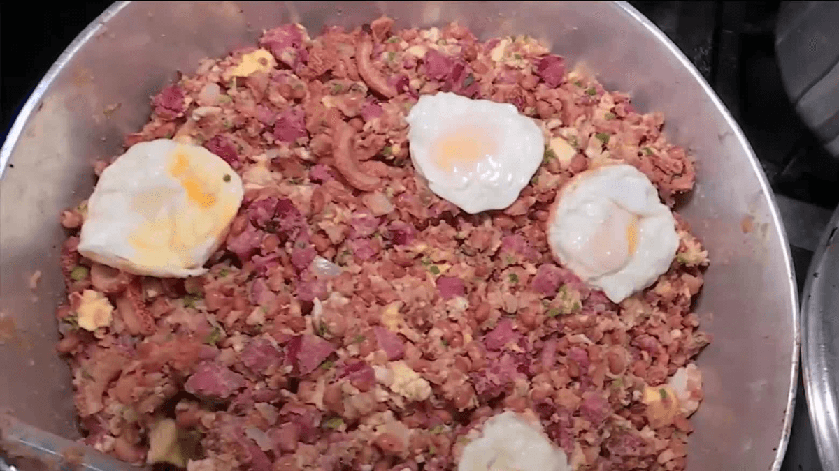 Feijão tropeiro é eleito um dos cinco melhores pratos de vegetais do mundo