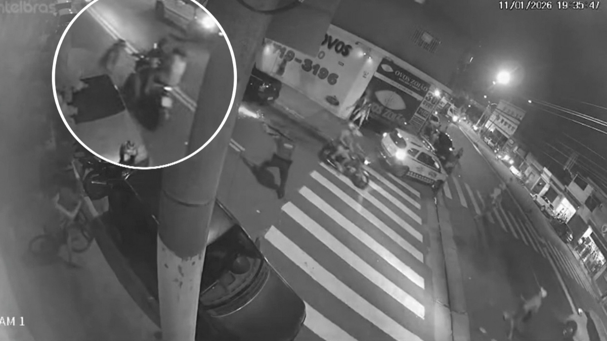 Guarda é atropelada e arremessada contra veículo durante "rolezinho" em SP