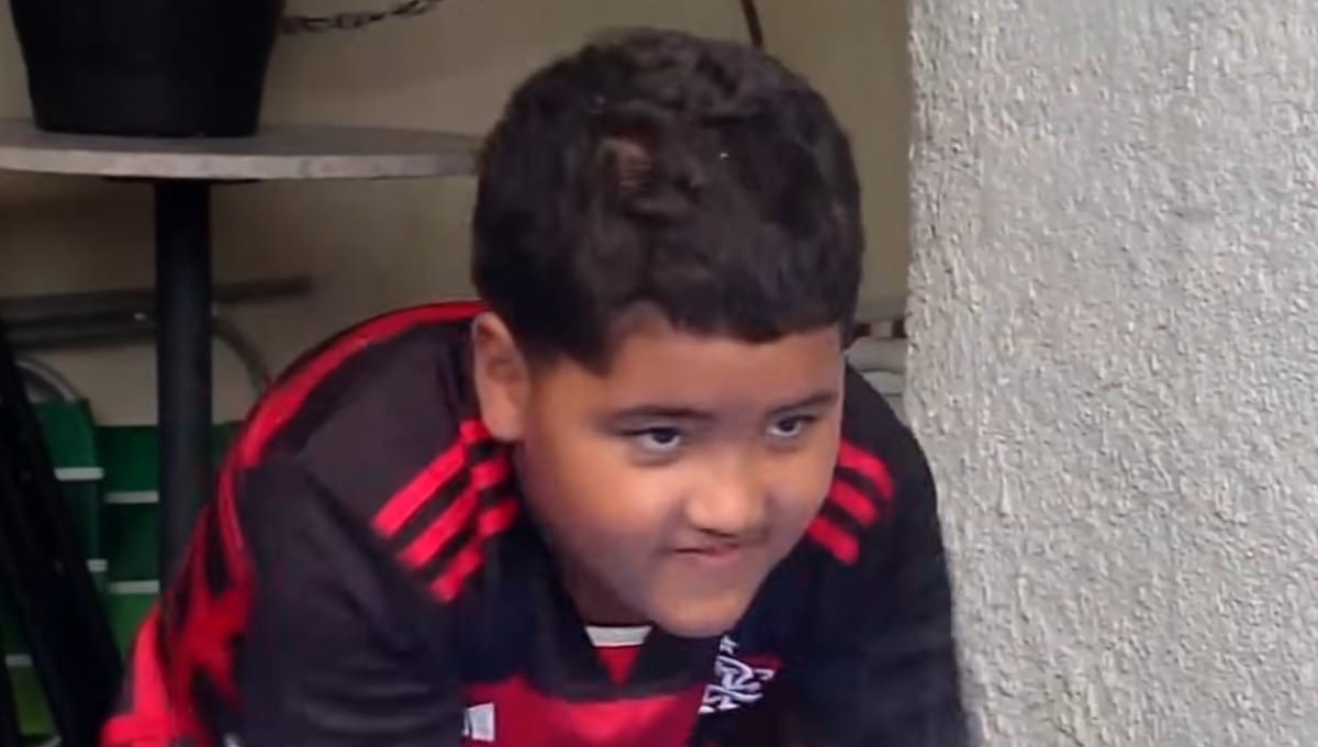 Menino de 10 anos é resgatado após oito horas à deriva em lagoa no Rio
