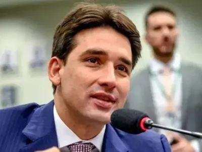 Silvio Costa Filho anuncia saída do governo Lula para disputar o Senado