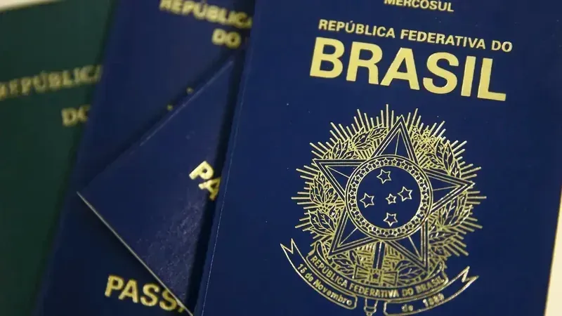 Quem será impactado pela suspensão do green card para brasileiros nos EUA