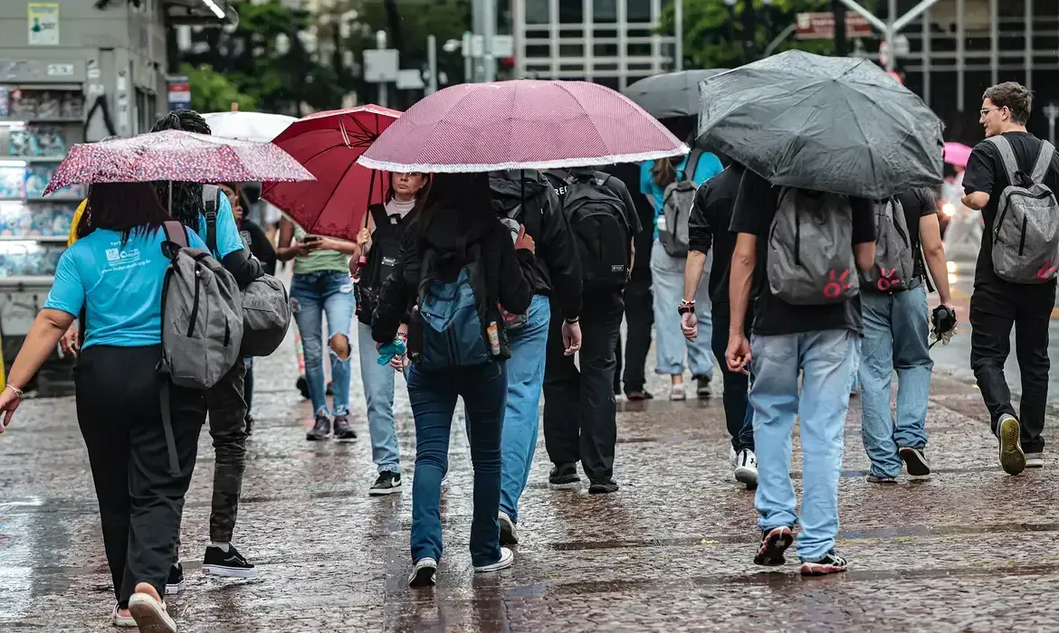 Previsão do tempo em São Paulo indica calor, chuva isolada e frente ...
