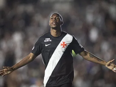 Diniz opina sobre permanência de Rayan no Vasco; clube inglês tem interesse