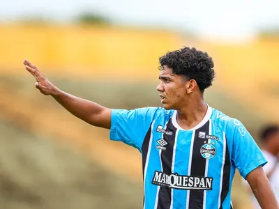 Grêmio decide no 1º tempo contra o Ceará e avança às semis da Copinha