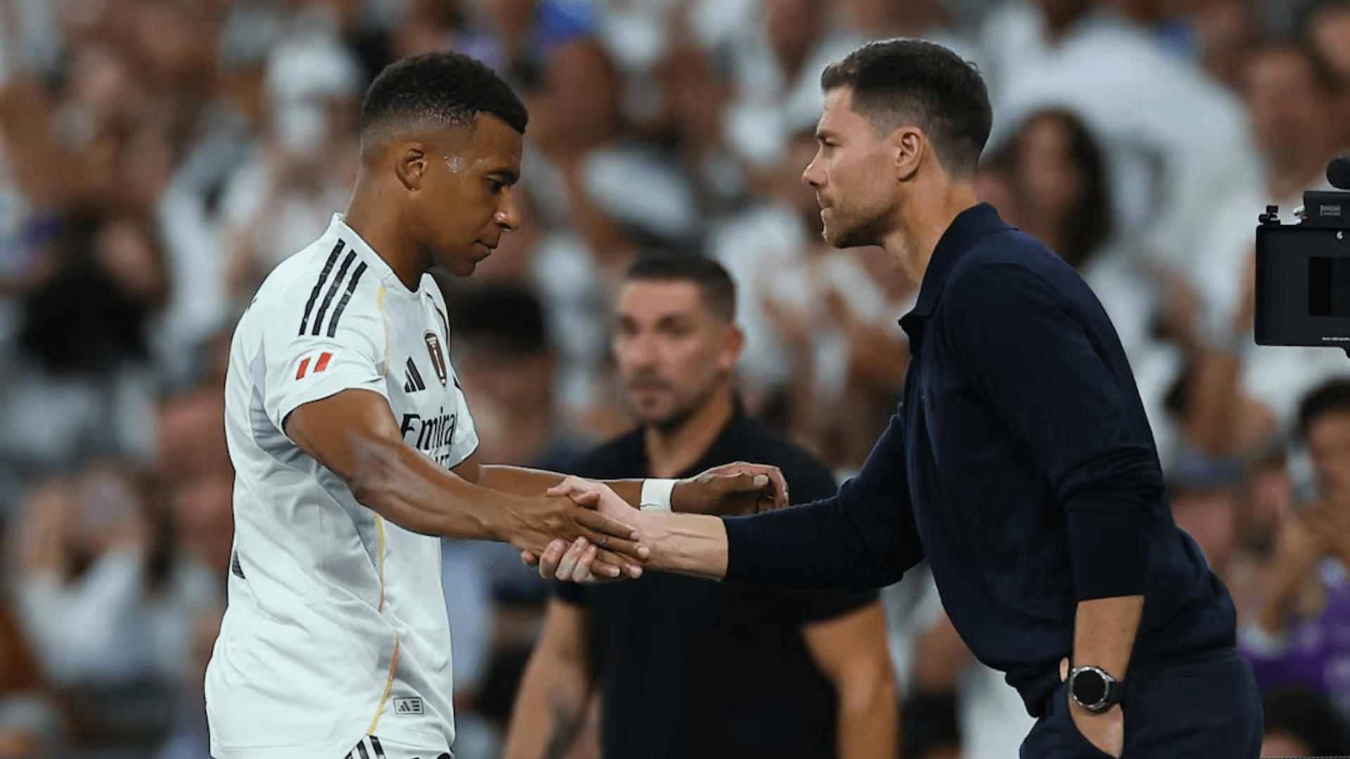 Mbappé admite problemas com Xabi Alonso e defende Vinicius no Real Madrid