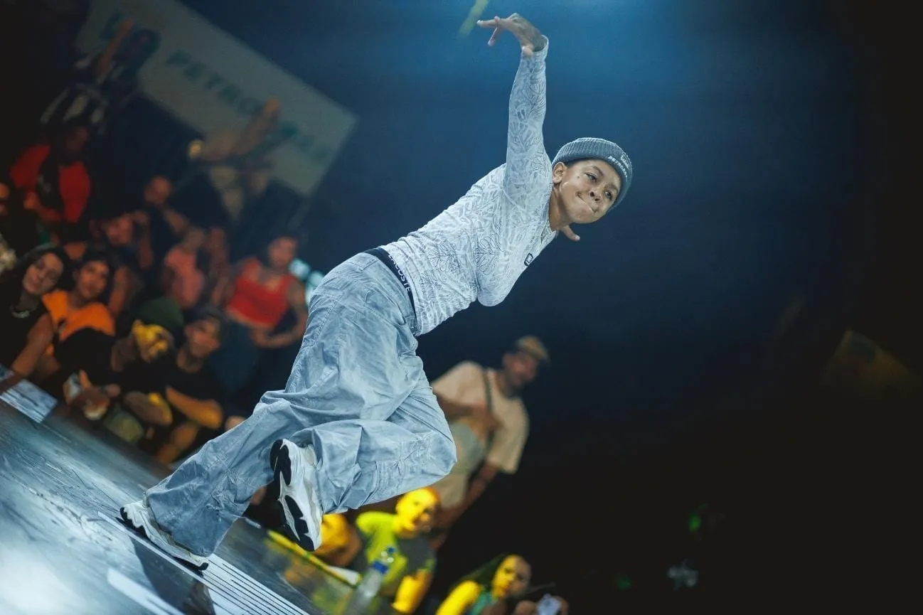 b-girl Toquinha participa do Breaking do Verão 2026
