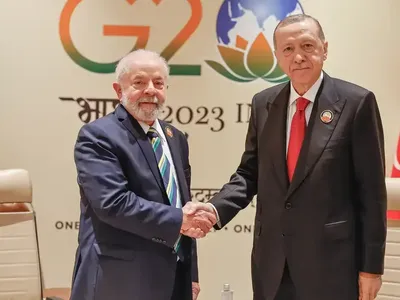 Lula e Erdoğan discutem Gaza, comércio e cooperação para COPs