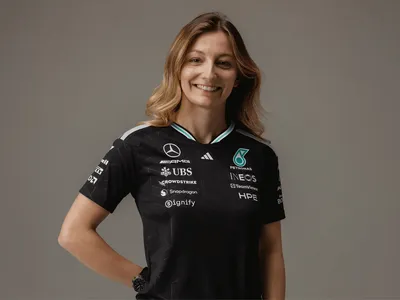 Mercedes anuncia Doriane Pin como pilota de desenvolvimento
