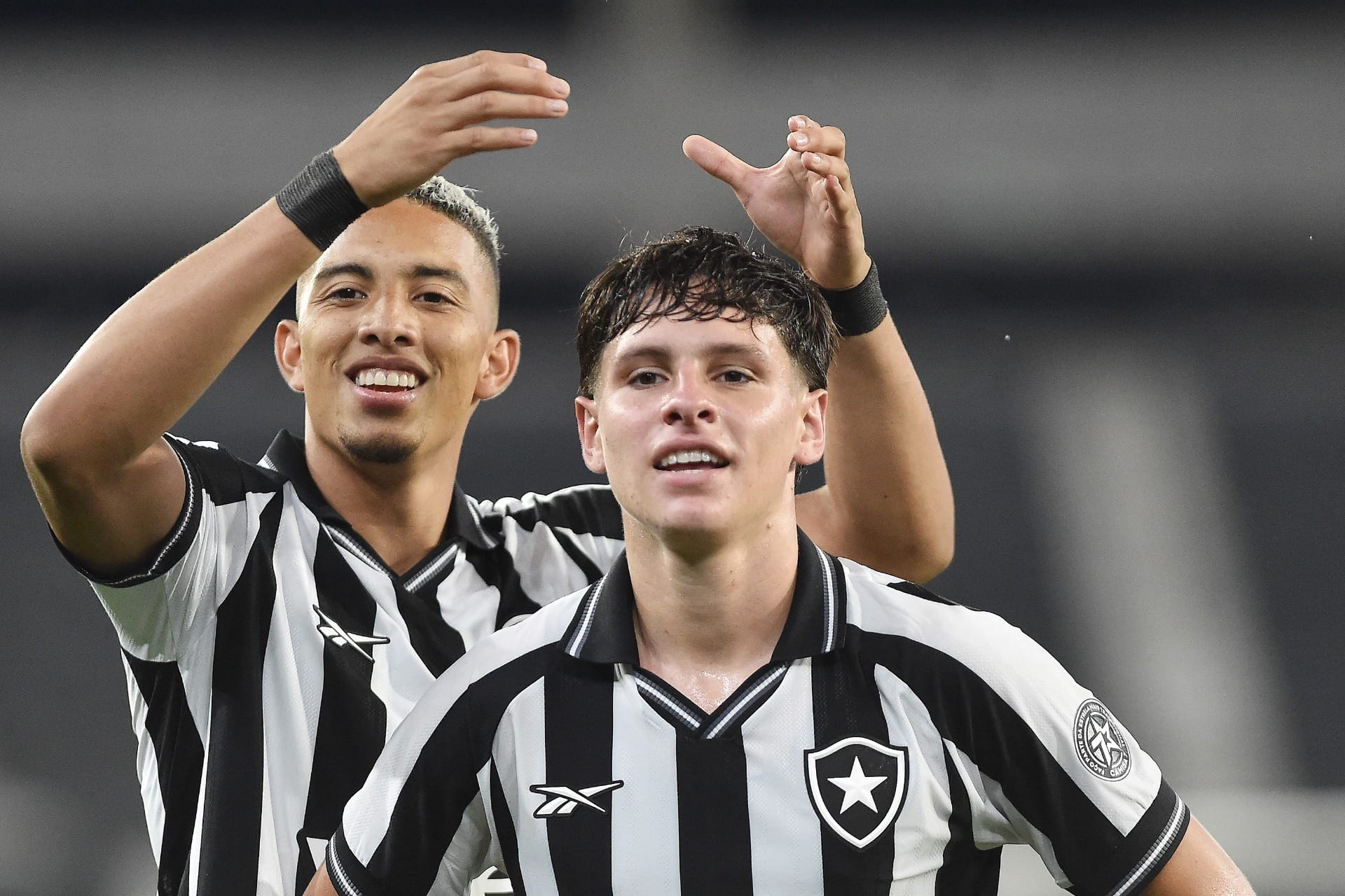 Botafogo estreia time principal e derrota Volta Redonda no Carioca