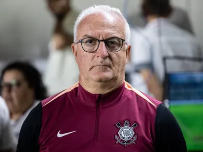 Dorival reafirma calendário duro do Corinthians e exalta Hugo Souza