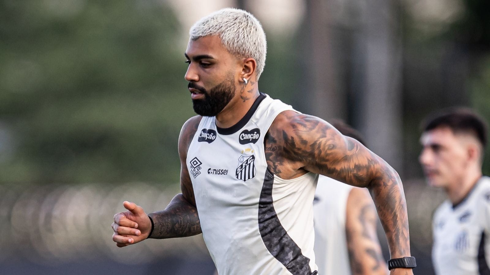 Gabigol em treino do Santos (Foto: Raul Baretta / Santos)