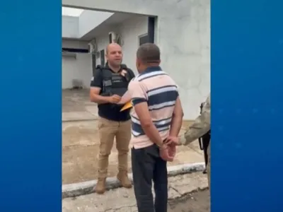 Professor é preso suspeito de abusar sexualmente de mais de 200 crianças
