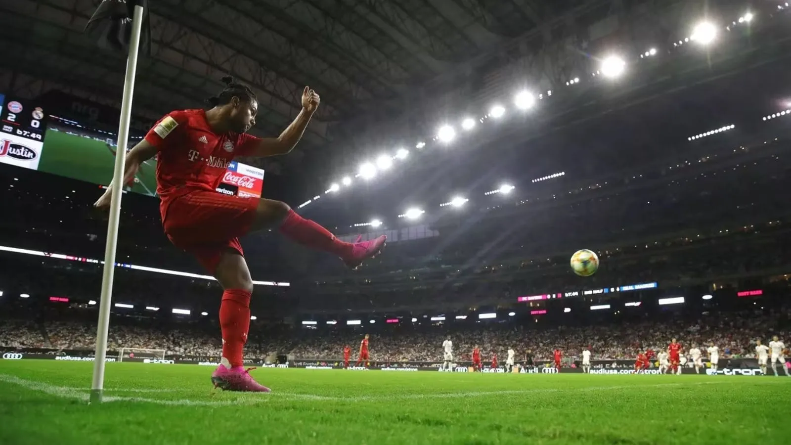 Estádio de Houston possui um teto retrátil e é famoso pela seção "Bull Pen", que abriga os torcedores mais fervorosos. Foto: Divulgação/Fifa