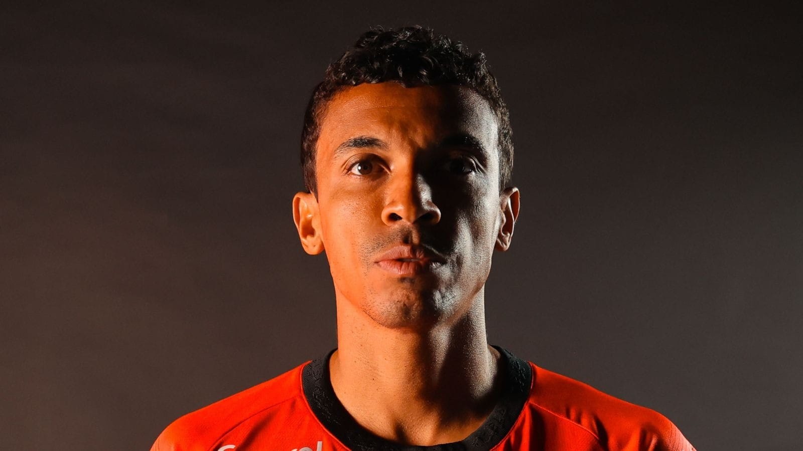 Athletico anuncia contratação de Luiz Gustavo, ex-São Paulo; veja detalhes