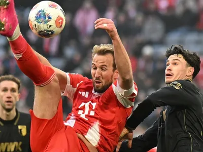 Brasileiro brilha e Bayern é derrotado pelo Augsburg na Bundesliga