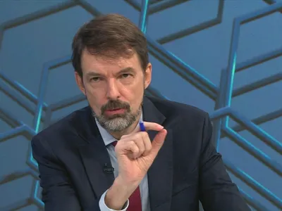 Saiu barato para Flávio Bolsonaro, diz Schüler após nova pesquisa eleitoral