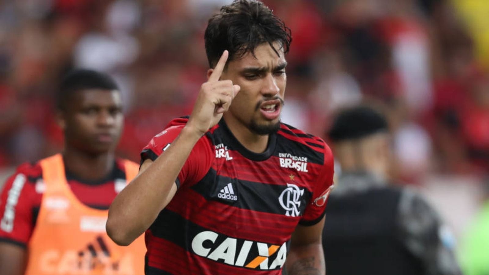 Relembre os números de Paquetá com a camisa do Flamengo