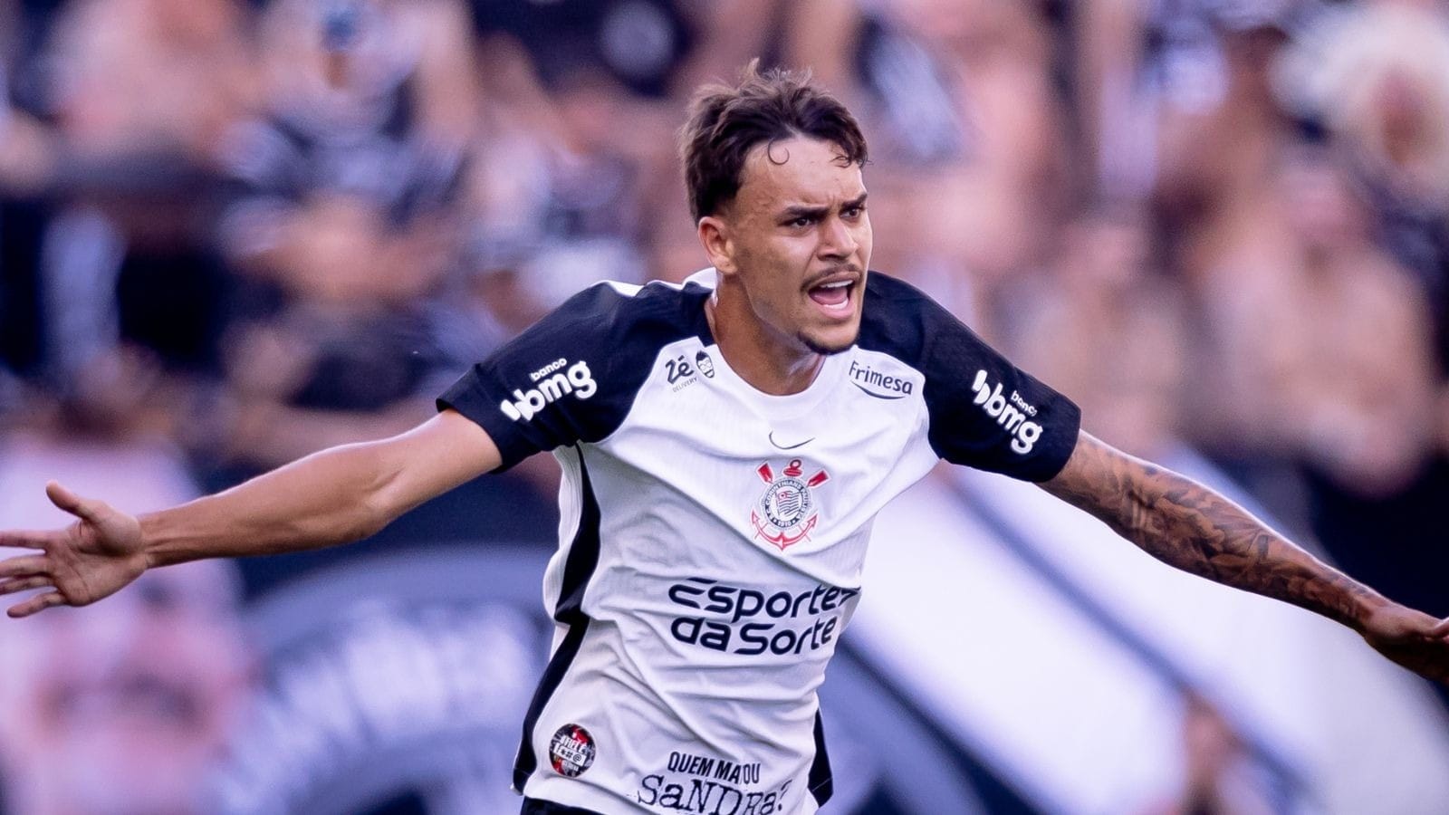 Corinthians empresta zagueiro e receberá valor milionário; veja detalhes