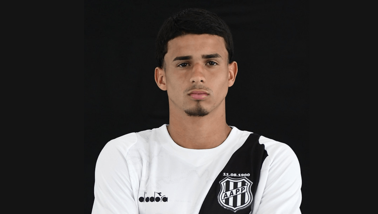 Cobiçado por Santos e Corinthians, Nikolas renova contrato com Ponte Preta