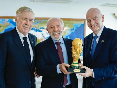 Em reunião da Copa, Lula brinca com Ancelotti: ‘Vai treinar o Corinthians’