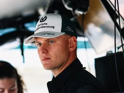 Mick Schumacher quer repetir na Indy a fórmula que levou pai ao topo na F1