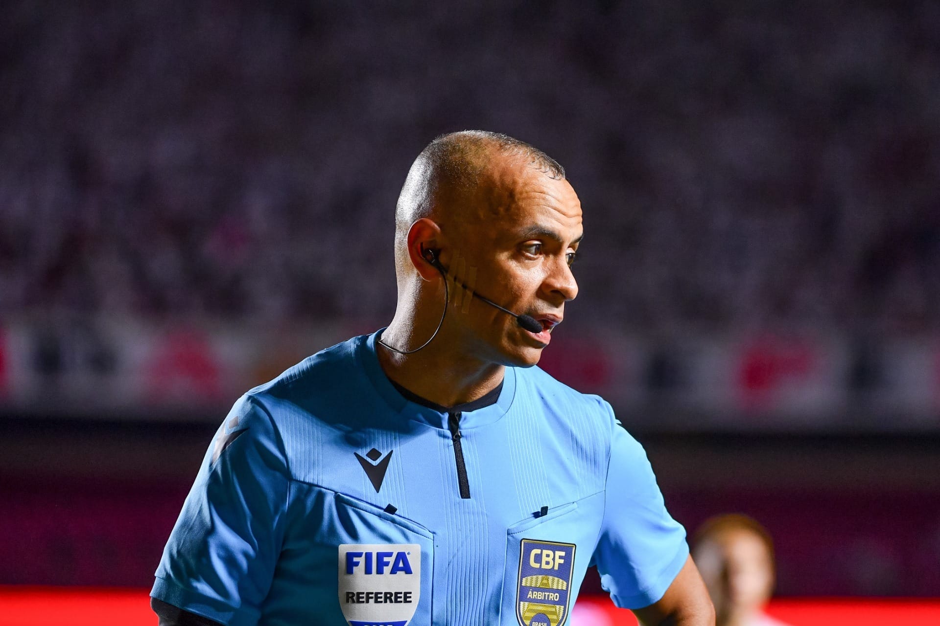 Pênalti em Arrascaeta em São Paulo x Flamengo? CBF divulga áudio do VAR