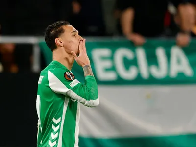 Antony é destaque na Liga Europa com golaço e assistência; assista
