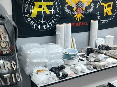 Homem é preso por tráfico, com maconha dos tipos incluindo dry e Colômbia