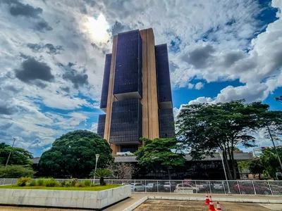 Juliana Rosa: Em meio à incerteza, Copom decide juros nesta "Super Quarta"
