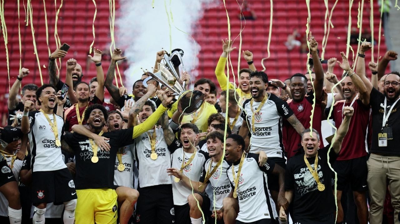 Corinthians supera Flamengo e conquista a Supercopa do Brasil