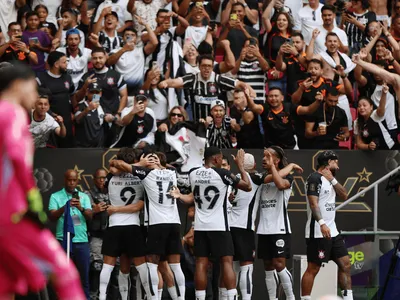 Yuri Alberto comemora 3º título com o Corinthians: 'Eu suo, eu trabalho'