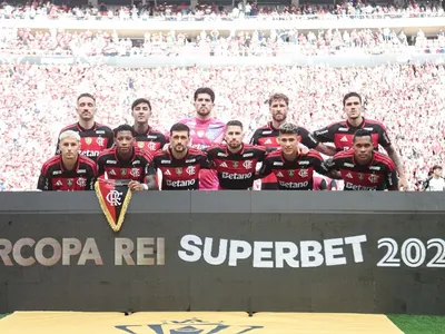 Expulsão de Carrascal forçou mudança de estratégia do Fla, diz Filipe Luís